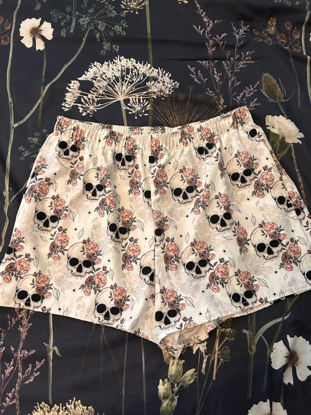 Skull & Rose Print Women’s Shorts